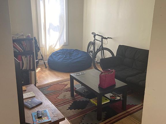 4th image of 2432 N Ashland Ave #3