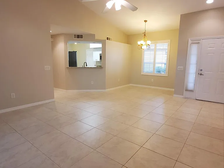 5421 Admiral Way — Photo 26
