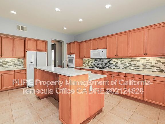 5th image of 38330 Highpointe Ln