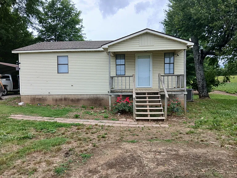 3899 Highway 412 N — Photo 1