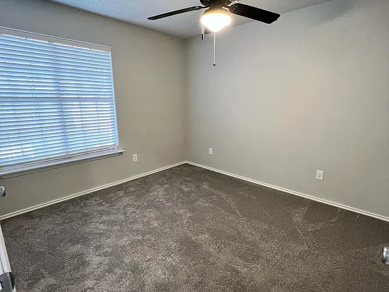 310 Cates Dr #310 — Photo 8