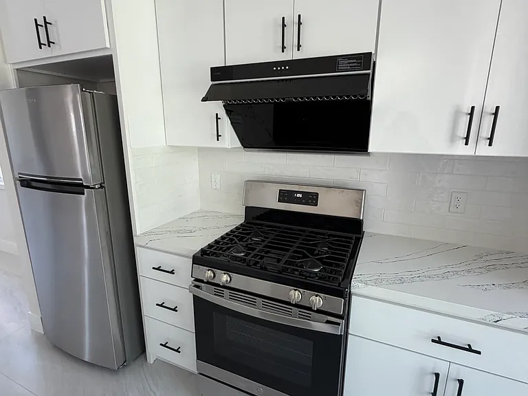 2708 Birch St #2710A — Photo 7