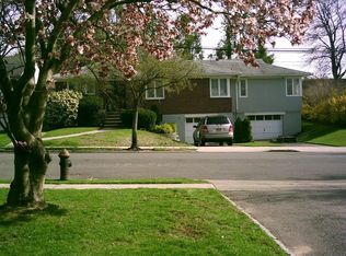 28 Potter Ave, Staten Island, NY 10314