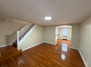 546 Snowden Rd, Upper Darby, PA 19082