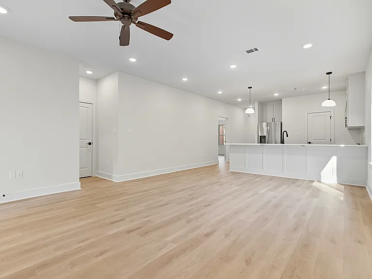 13516 Teton Dr — Photo 9