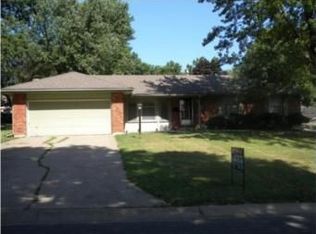 5416 Melrose Ln, Shawnee, KS 66203