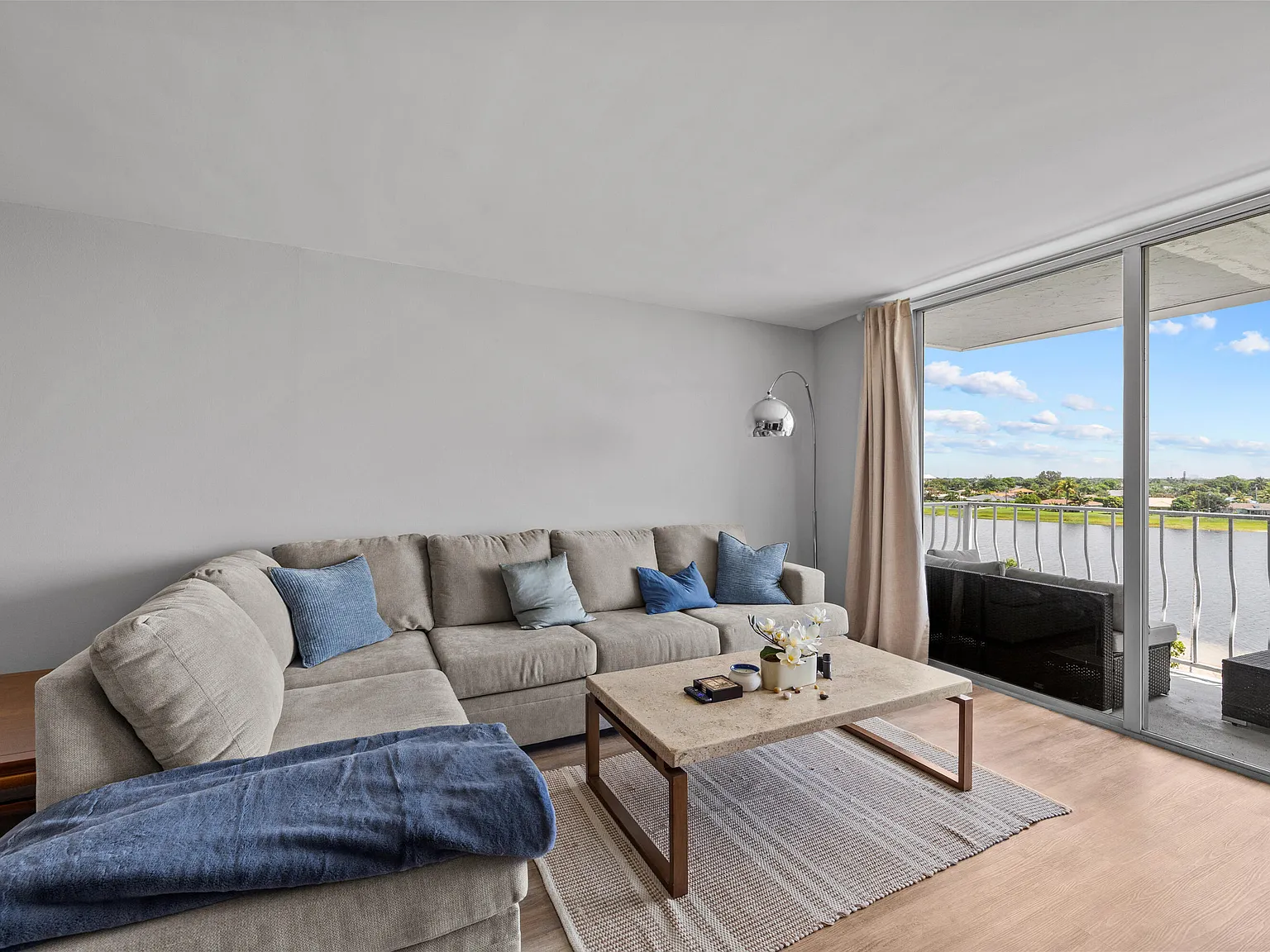 1 bed, 1.0 bath, 845 sqft, $1,850 — Photo 4