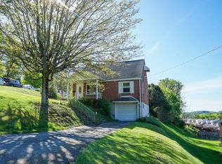 434 Mary St, Jeannette, PA 15644