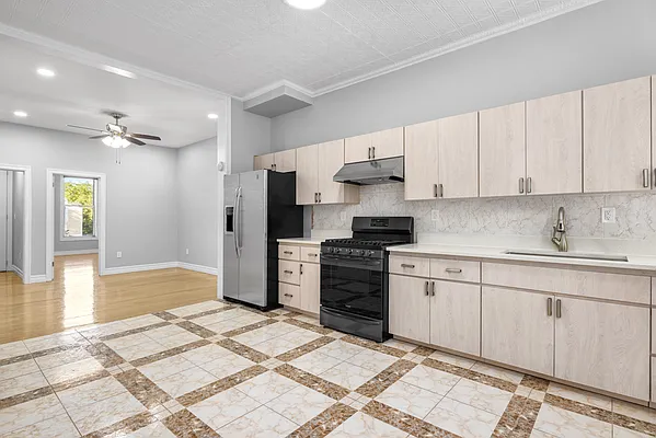 Rented by Douglas Elliman | media 10