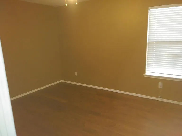 10506 Greenbriar Ln — Photo 18