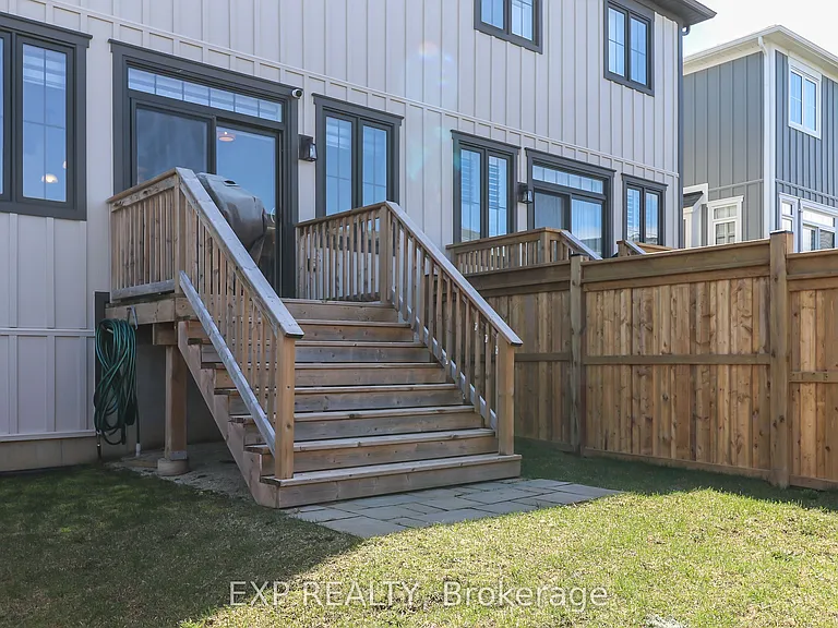 142 Sycamore St — Photo 12