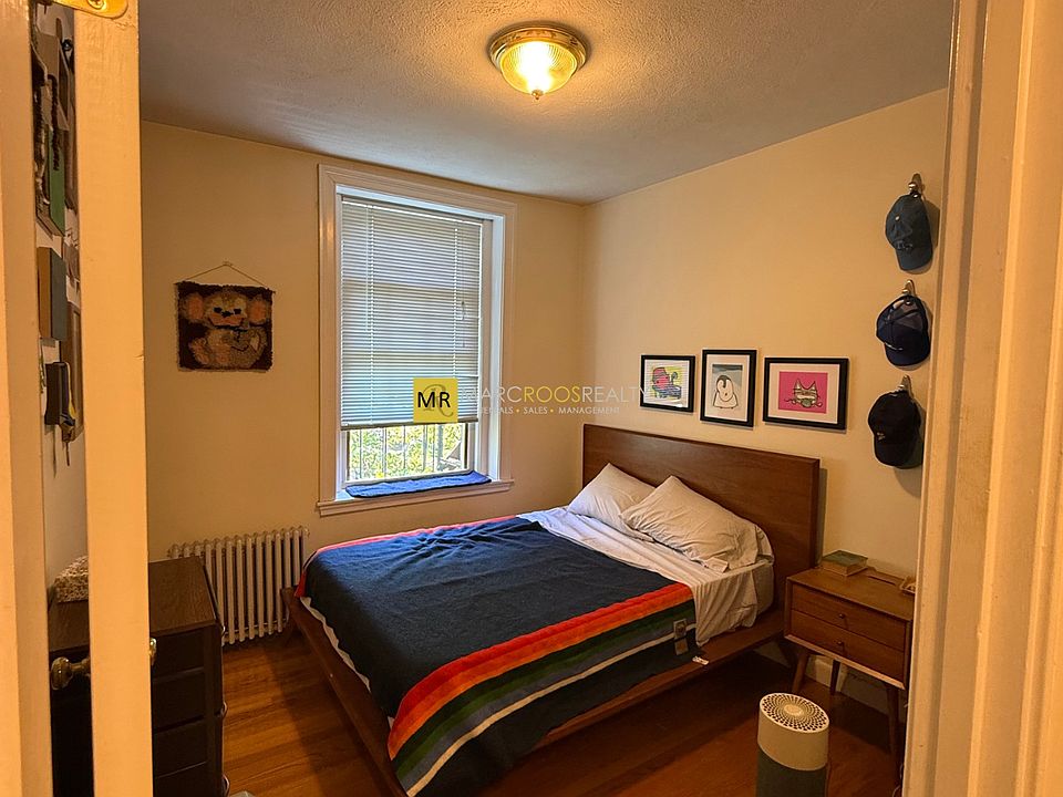 1st image of 15 Joy St