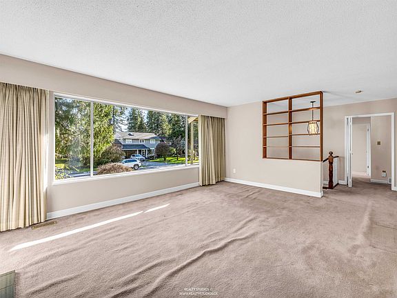 5th image of 1110 Lodge Rd
