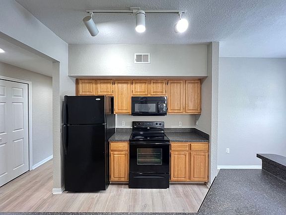 4th image of 5955 Westgate Dr APT 1611