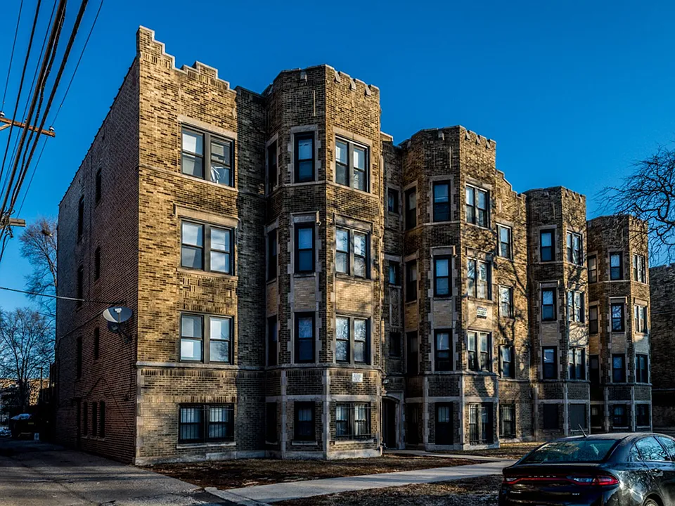 1748 E 71st