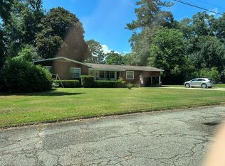 100 Lapine Dr, Abbeville, AL 36310