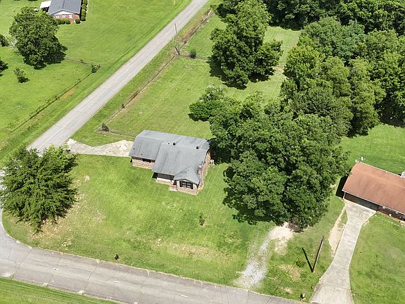4th image of 3204 Marie Cir