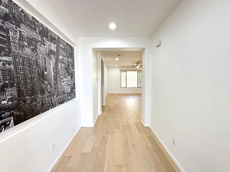 122 W Aster Dr — Photo 4