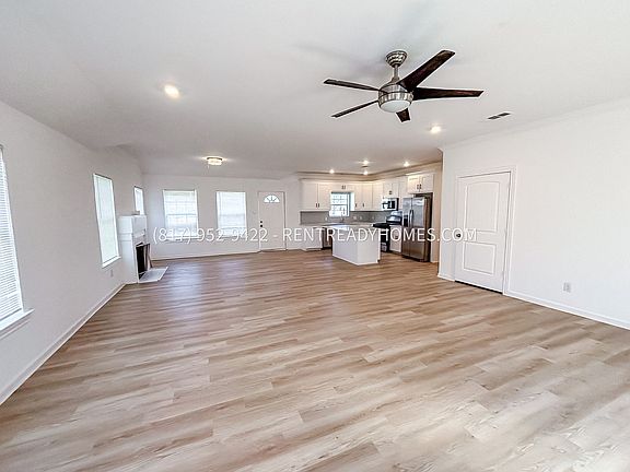 3rd image of 2117 Christine Ave