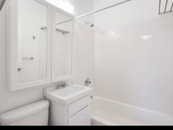 5th image of 340A Lenox Ave #2B