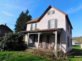 817 N Main St, Youngsville, PA 16371