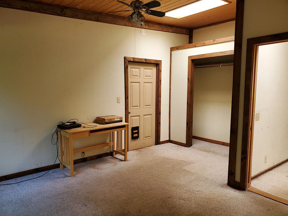 Livingroom facing back