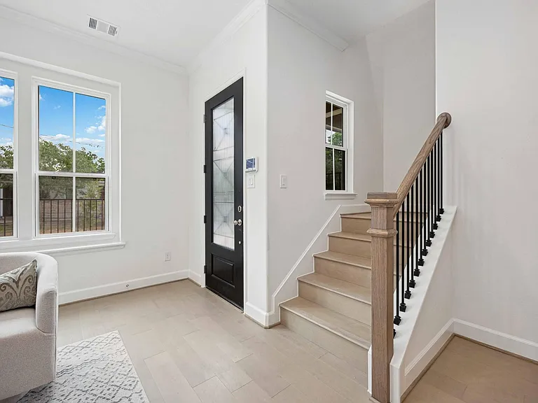 1307 Beachton St — Photo 15