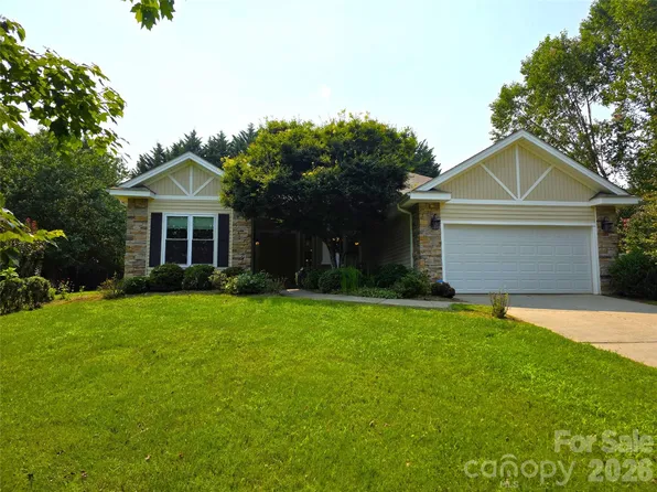 57 Talon Trail Ln, Etowah, NC 28729