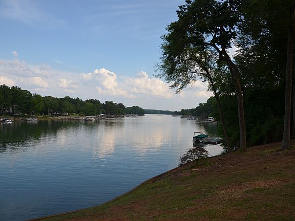 3rd image of 261 Pintail Run Ln