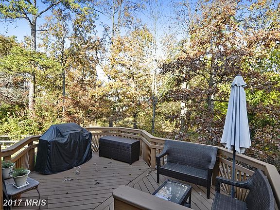 5th image of 9 Floral Park Ct