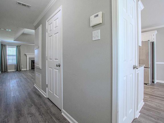 5th image of 14 Nevada Ln