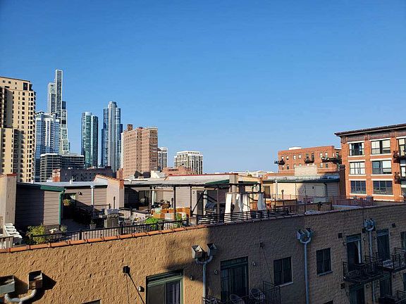 2nd image of 1620 S Michigan Ave Unit 503