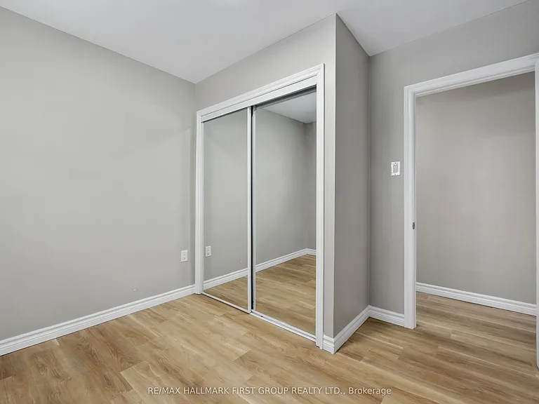 176 Sydenham St #UPPER — Photo 12