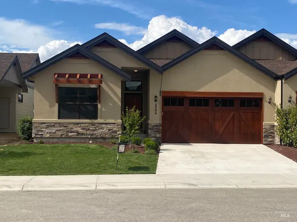 2504 E Hidden Creek St, Nampa, ID 83687