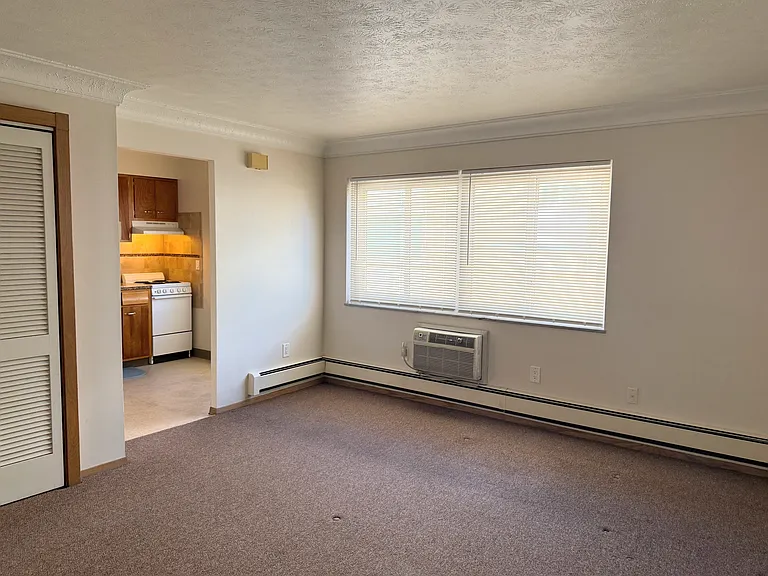 4847 Broadview Rd — Photo 10