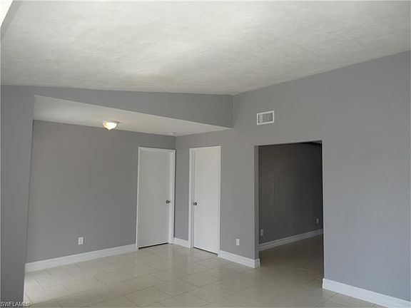 5th image of 10681 Tuliptree Ct