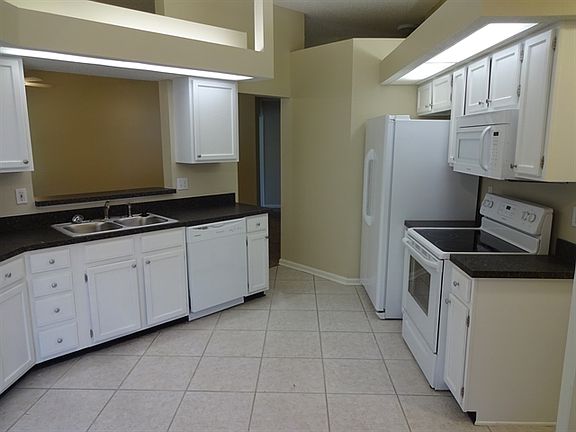 4th image of 184 Southern Grove Dr