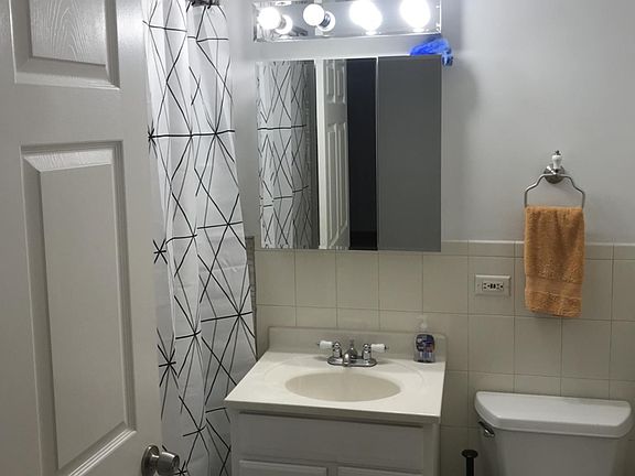 4th image of 240 S Oak Park Ave APT 104