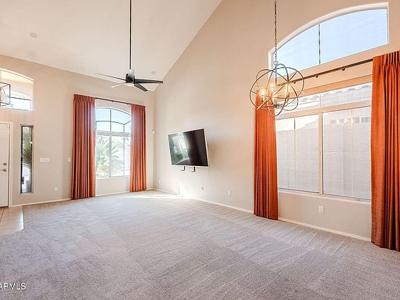 5th image of 1227 E SHEENA Drive
