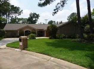 13211 Paradise Valley Dr, Houston, TX 77069