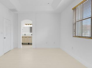 7865 NW 108th Ave, Doral, FL 33178