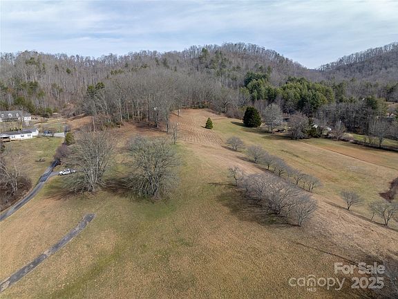 4th image of 198 Sunny View Dr