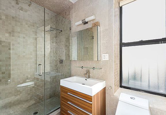 4th image of 505 Throop Ave APT 1