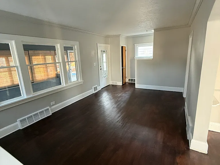8214 Essen Ave — Photo 8