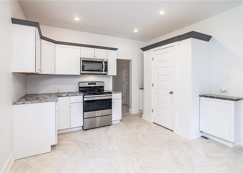 1st image of 407 Lincoln Ave