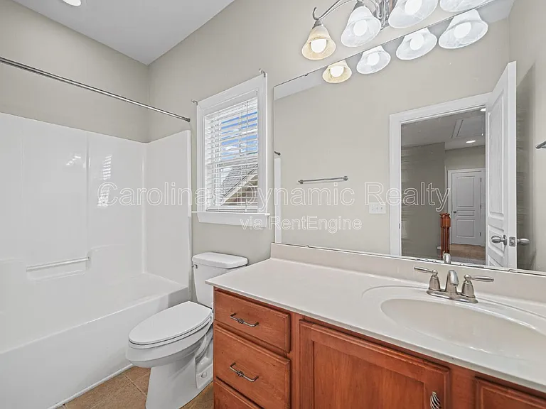 3405 Bidwell Ave — Photo 44