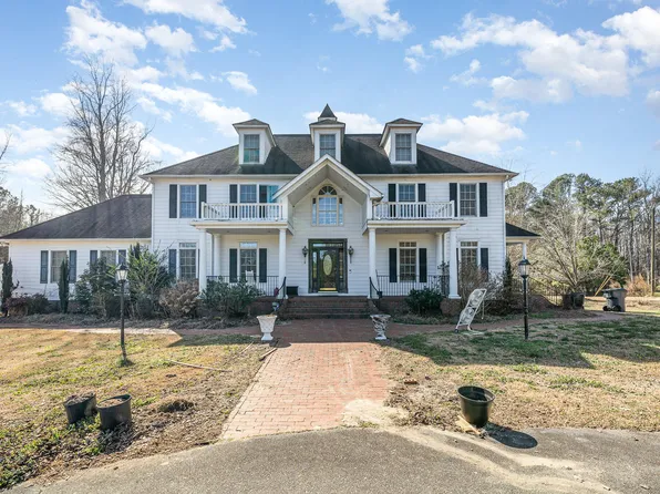 93 Starline Rd, Selma, NC 27576