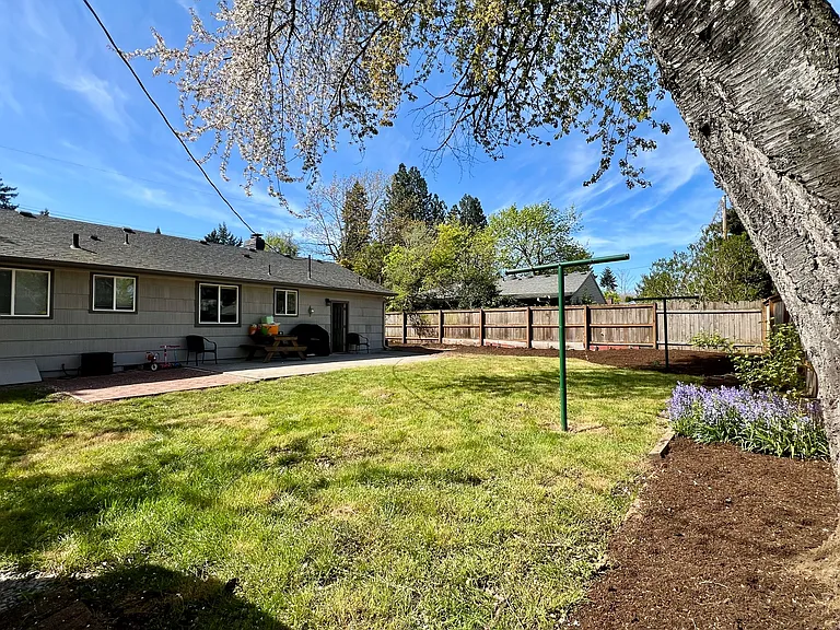 18641 NE Everett Ct — Photo 7