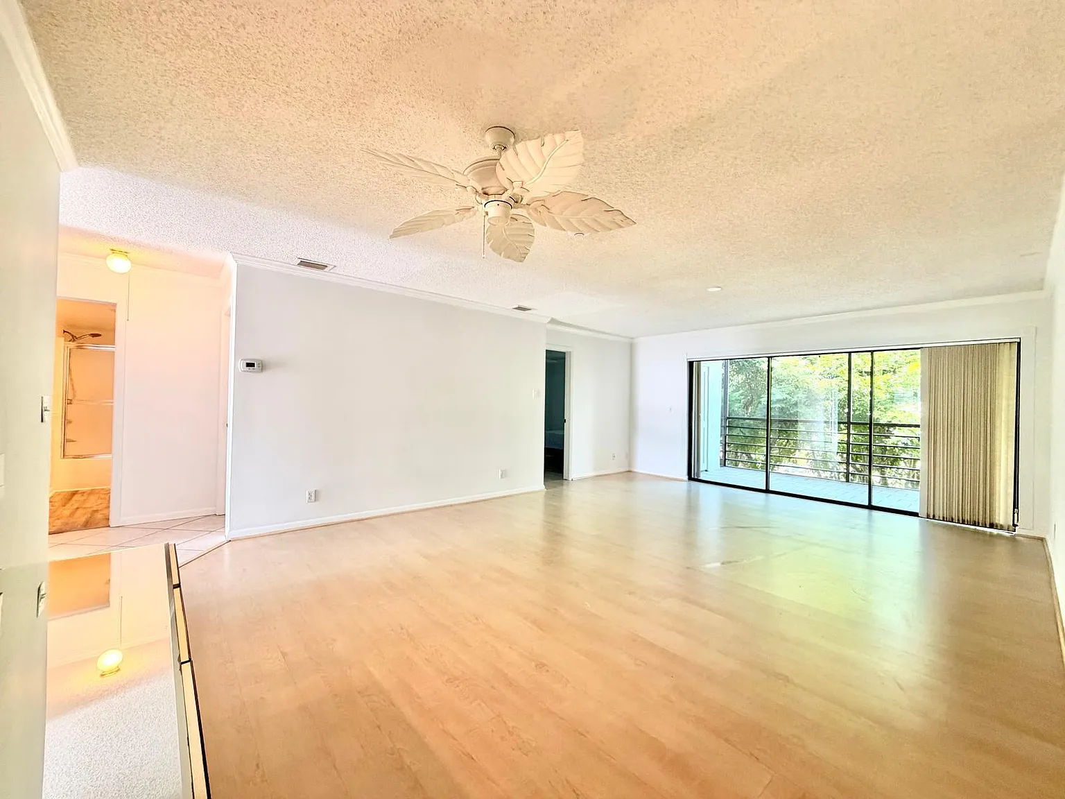 2 bed, 2.0 bath, 1188 sqft, $1,950 — Photo 3
