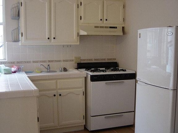 4th image of 635 N Benton Way APT 1